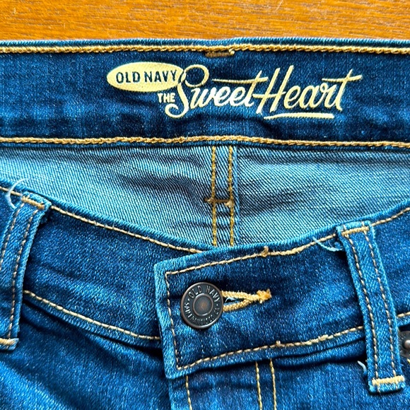 Old Navy Sweetheart Jeans - Picture 5 of 10